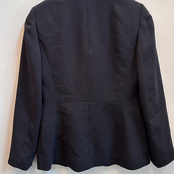 Tahari Arthur S Levine career black striped fitted blazer size 6 - Picture 9 of 15